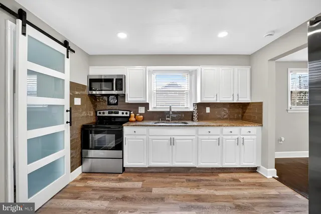 $408,900 | 5918 Robin Lane, Suitland, MD 20746