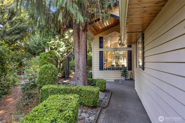 $1,040,000 | 12724 37th Avenue Southeast, Everett, WA 98208