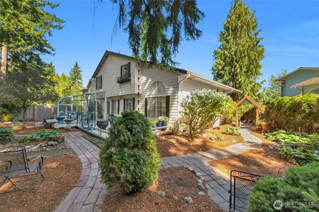 $1,040,000 | 12724 37th Avenue Southeast, Everett, WA 98208