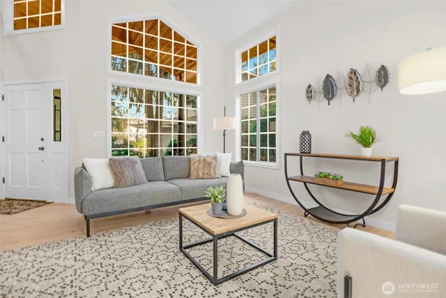 $1,040,000 | 12724 37th Avenue Southeast, Everett, WA 98208