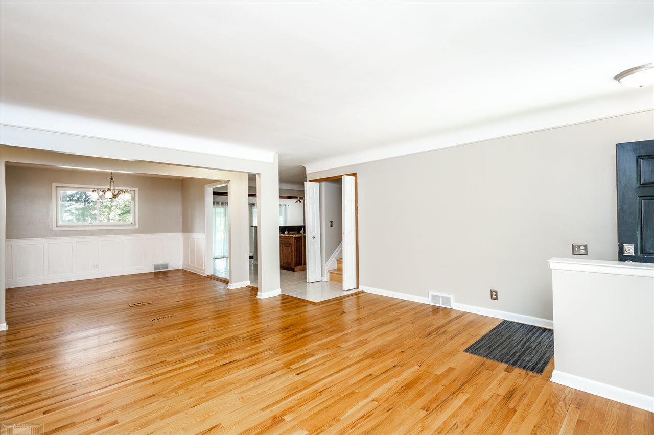 21737 River Road Grosse Pointe Woods, MI 48236 - Photo 6 of 53
