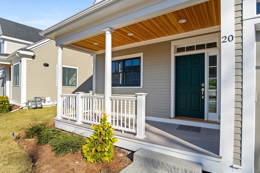20 Talbot Lane, Unit 20 Reading, MA 01867 - Photo 4 of 38