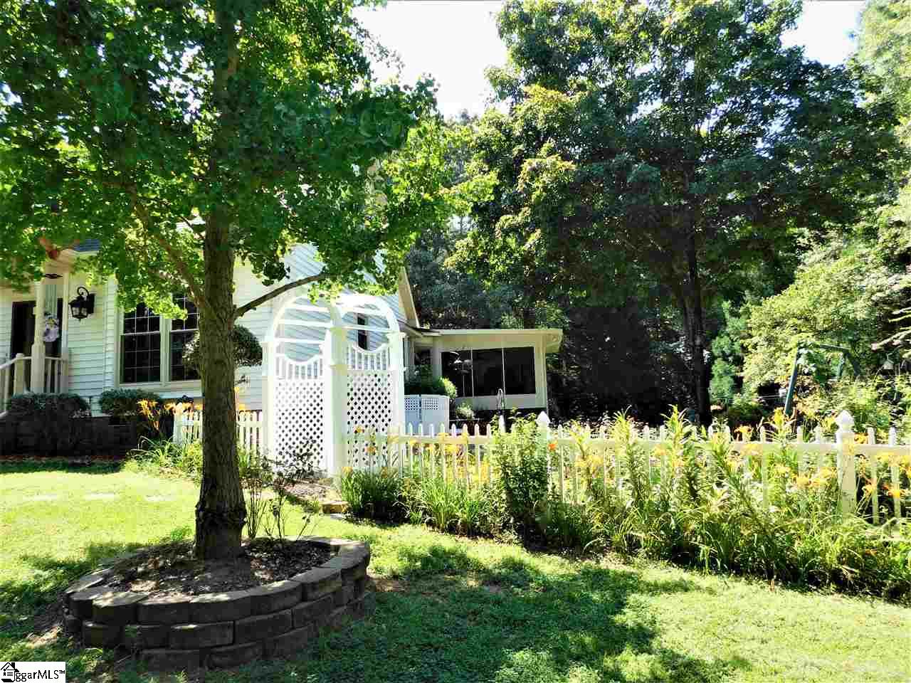 102 Lex Court Greer, SC 29651 - Photo 3 of 49