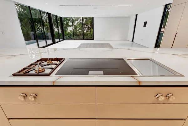 $8,999,950 | 2130 South Miami Avenue, Miami, FL 33129