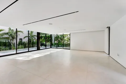 $8,999,950 | 2130 South Miami Avenue, Miami, FL 33129