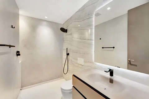 $8,999,950 | 2130 South Miami Avenue, Miami, FL 33129