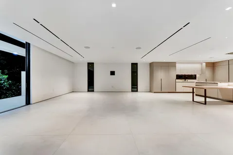 $8,999,950 | 2130 South Miami Avenue, Miami, FL 33129