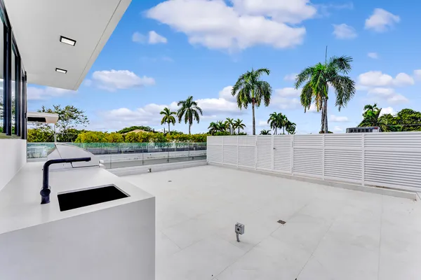 $8,999,950 | 2130 South Miami Avenue, Miami, FL 33129