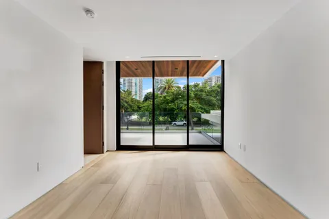 $8,999,950 | 2130 South Miami Avenue, Miami, FL 33129