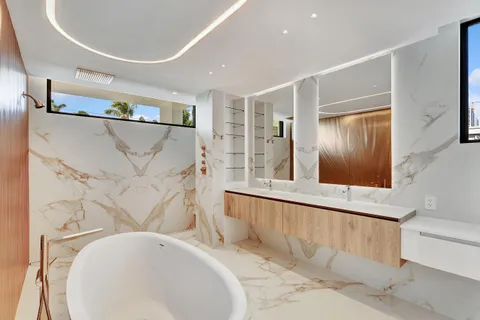 $8,999,950 | 2130 South Miami Avenue, Miami, FL 33129