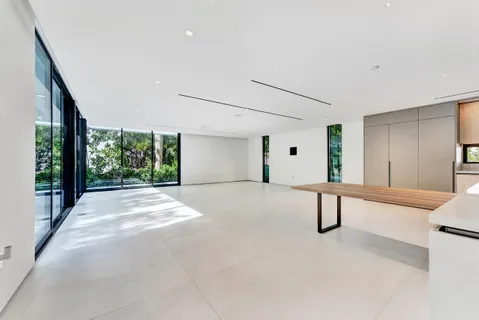 $8,999,950 | 2130 South Miami Avenue, Miami, FL 33129