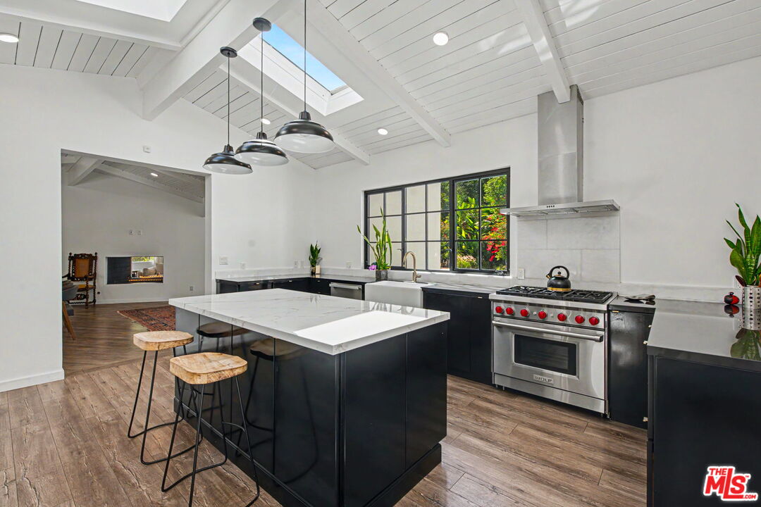 13019 Sky Valley Road Los Angeles, CA 90049 - Photo 27 of 49
