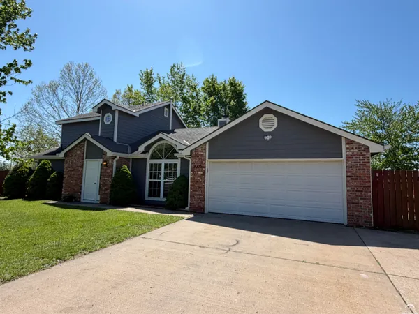 $349,000 | 3005 West 30th Court, Lawrence, KS 66047