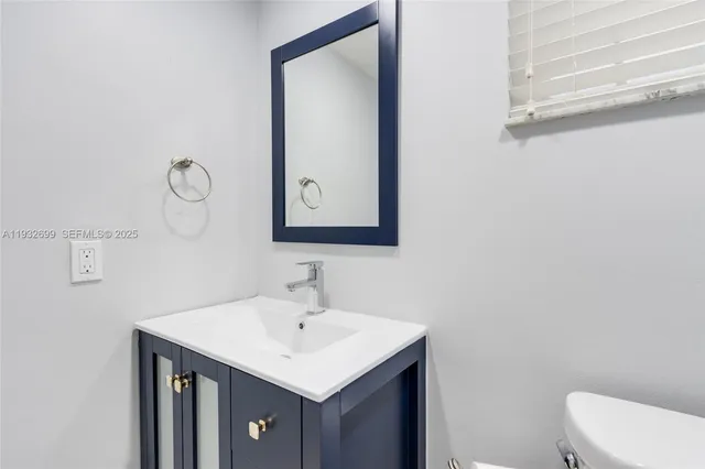 $6,000 | 3925 Northeast 171 Street, Unit 3925, North Miami Beach, FL 33160