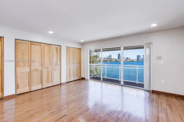 $6,000 | 3925 Northeast 171 Street, Unit 3925, North Miami Beach, FL 33160