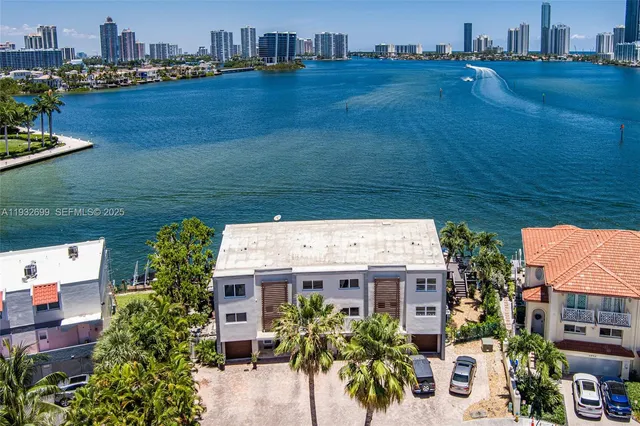 $6,000 | 3925 Northeast 171 Street, Unit 3925, North Miami Beach, FL 33160