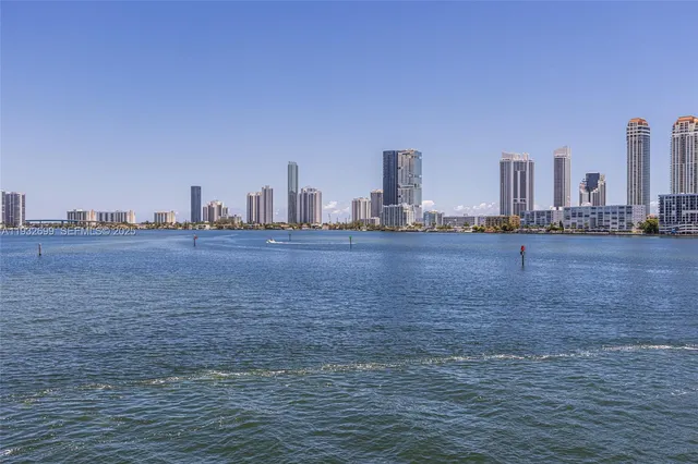 $6,000 | 3925 Northeast 171 Street, Unit 3925, North Miami Beach, FL 33160