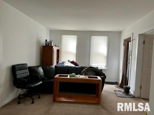 653 3rd Avenue South Clinton, IA 52732 - Photo 2 of 14 Gallery Image 2