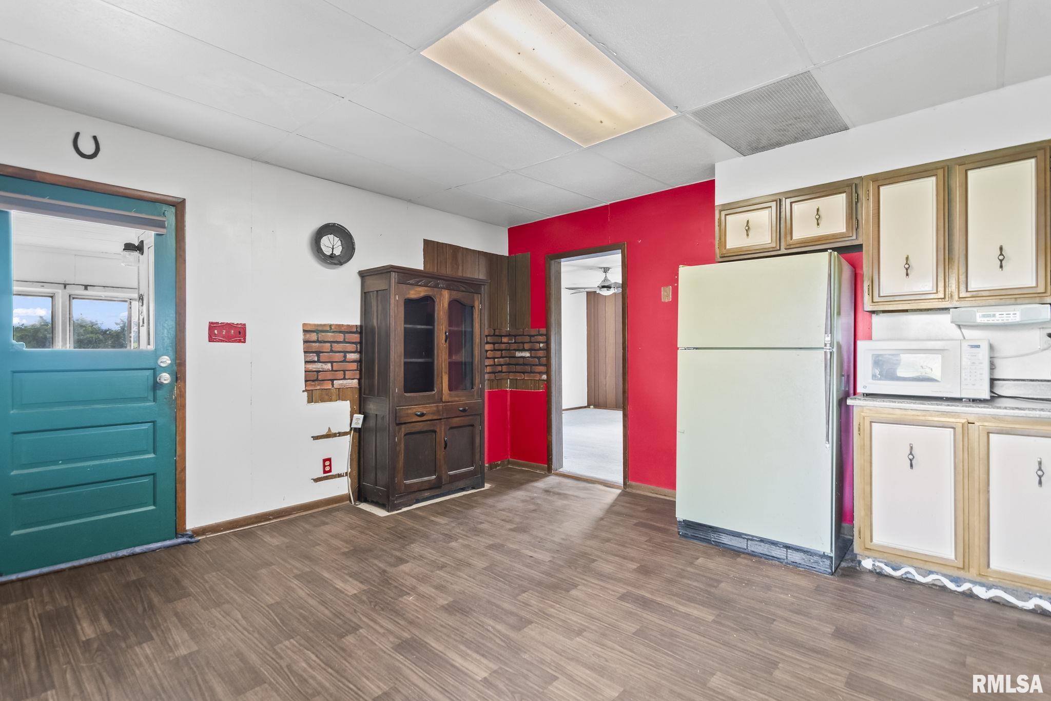 9990 Bell Fountain Road Dawson, IL 62520 - Photo 11 of 35