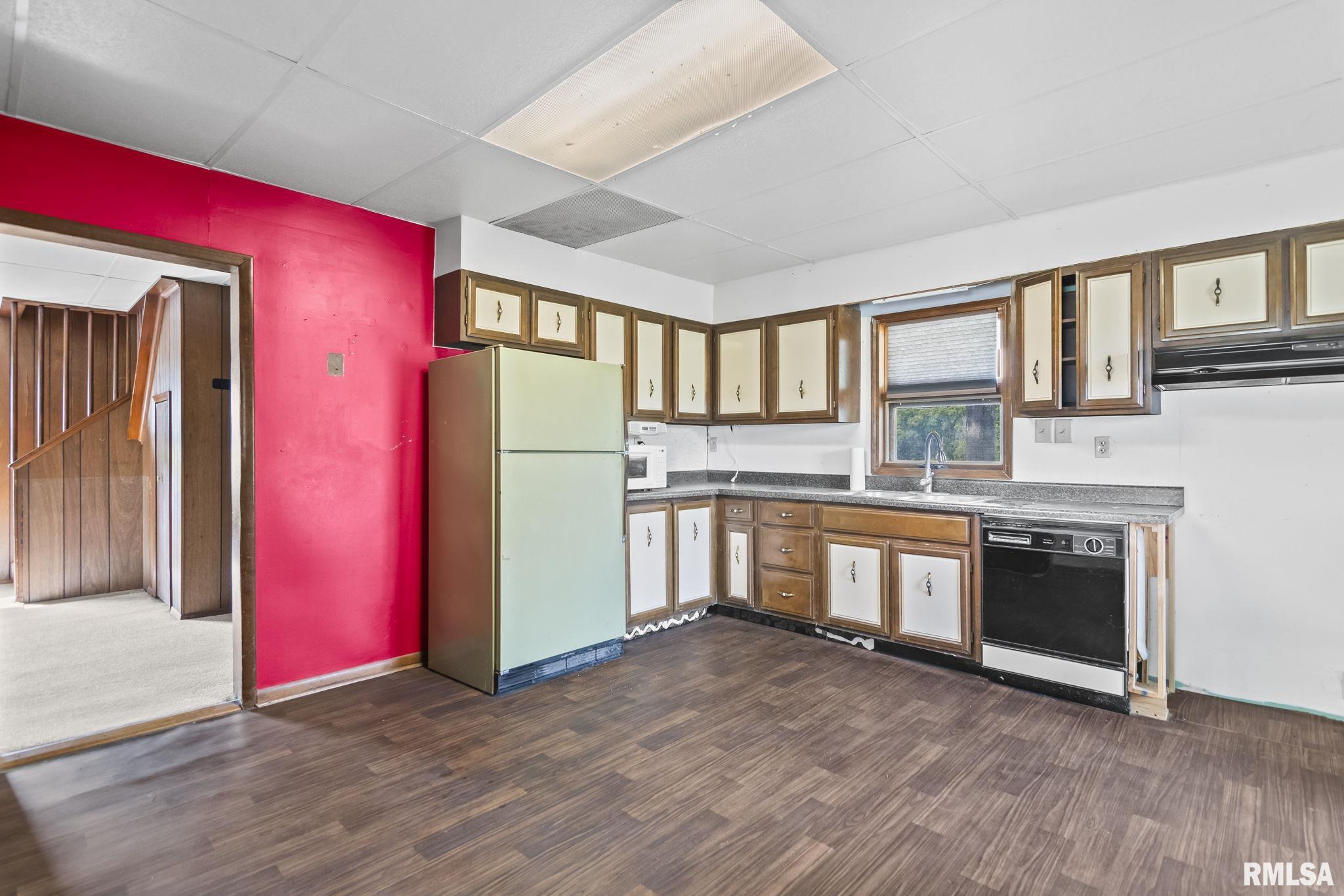 9990 Bell Fountain Road Dawson, IL 62520 - Photo 12 of 35