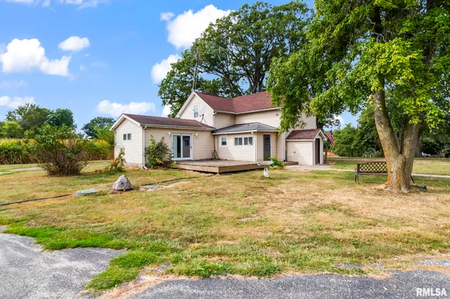 $165,000 | 9990 Bell Fountain Road, Dawson, IL 62520