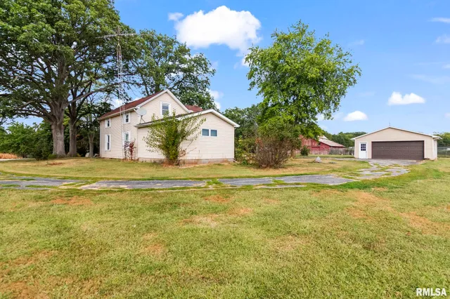 $165,000 | 9990 Bell Fountain Road, Dawson, IL 62520