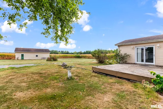 $165,000 | 9990 Bell Fountain Road, Dawson, IL 62520