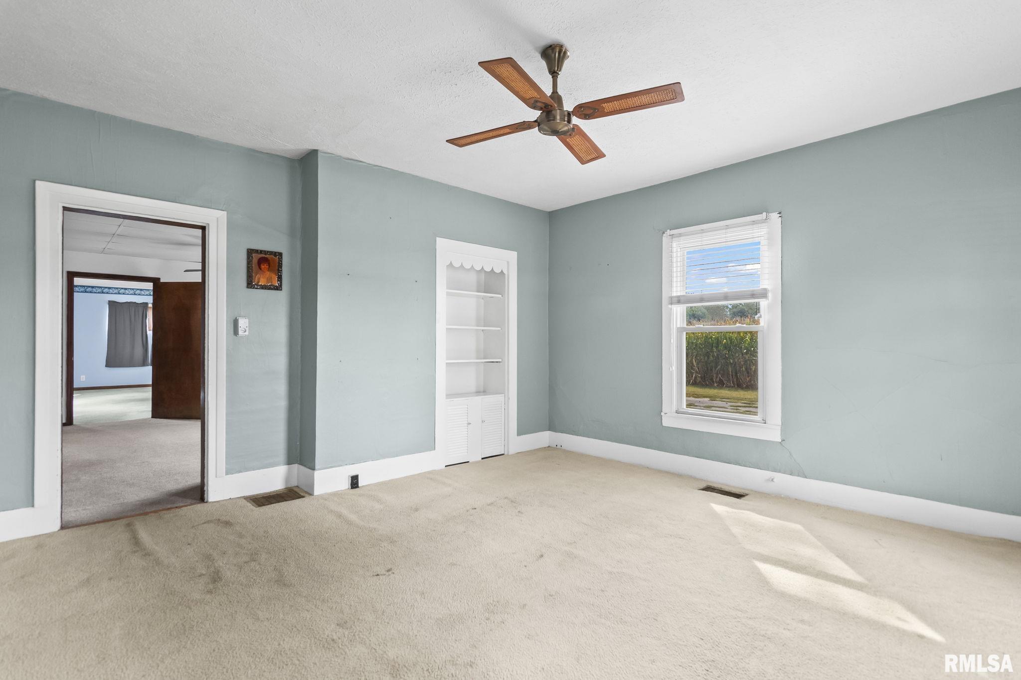 9990 Bell Fountain Road Dawson, IL 62520 - Photo 5 of 35