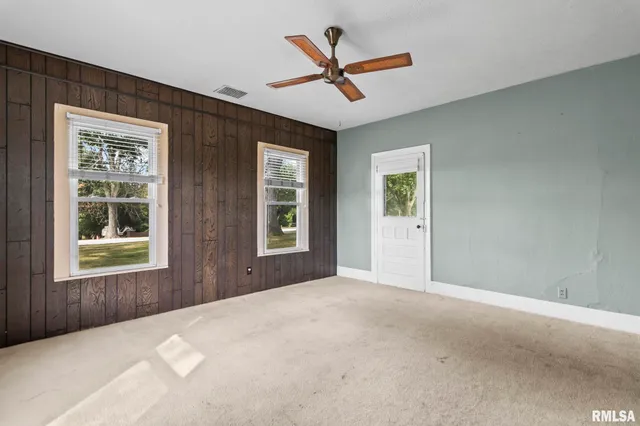 $165,000 | 9990 Bell Fountain Road, Dawson, IL 62520