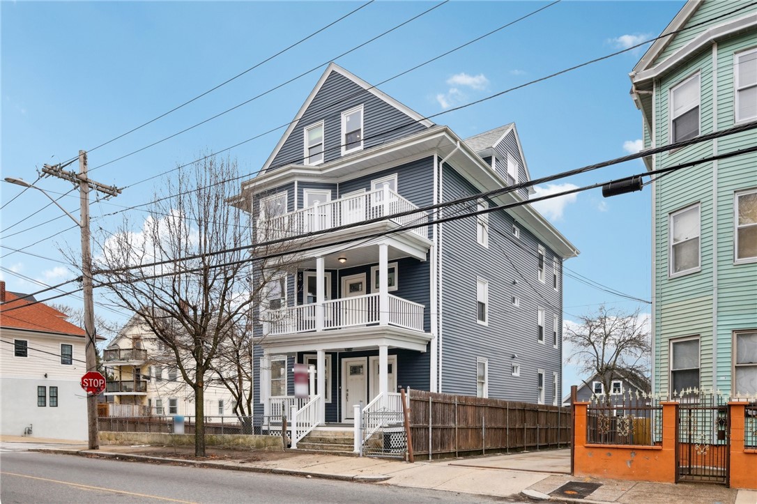 396 Orms Street Providence, RI 02908 - Photo 2 of 48