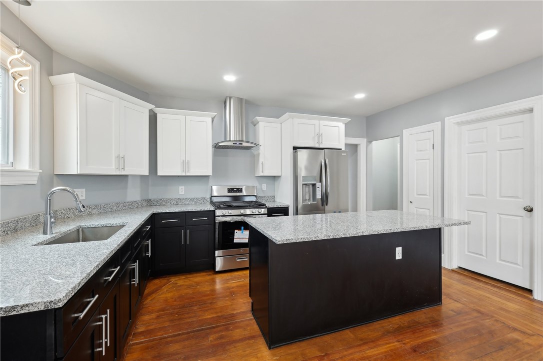 396 Orms Street Providence, RI 02908 - Photo 4 of 48