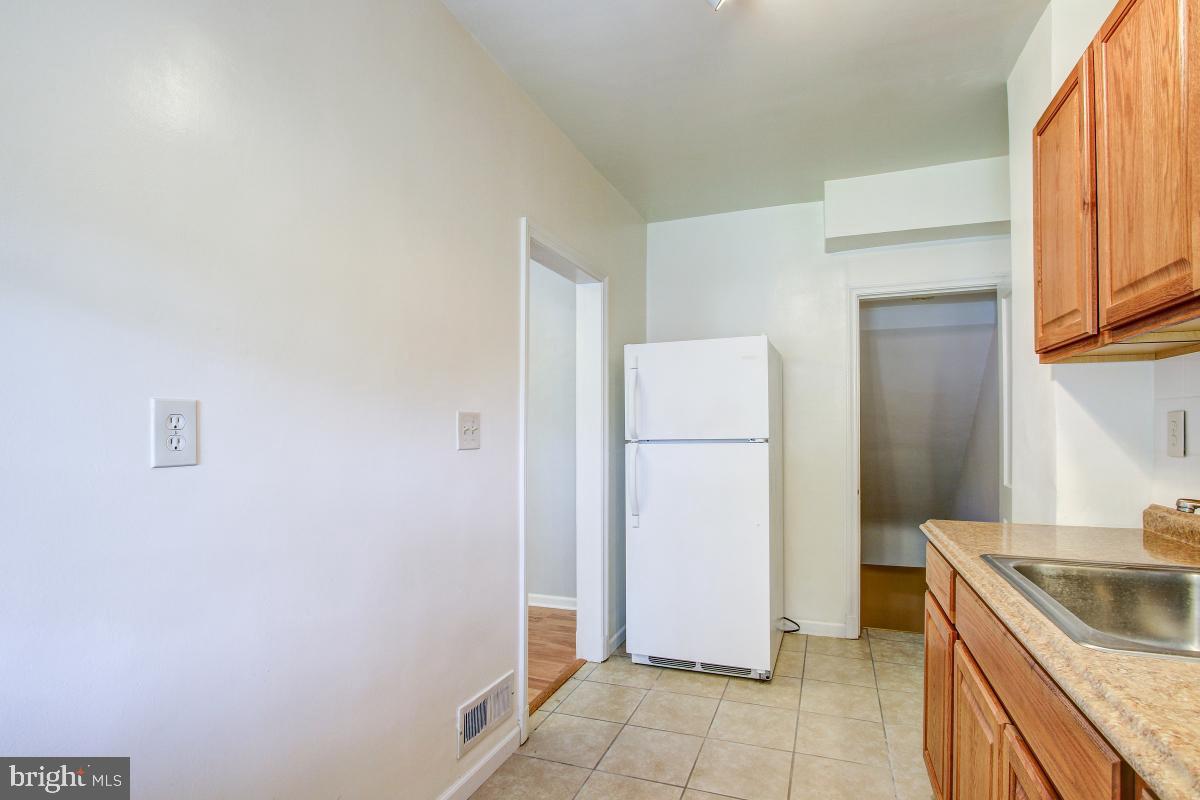 204 Cherrydell Road Catonsville, MD 21228 - Photo 14 of 30 Kitchen