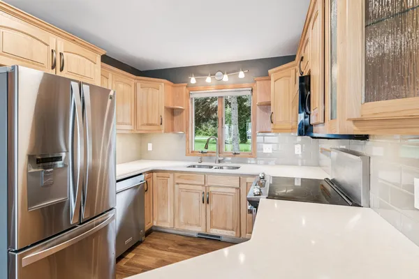 $679,000 | 74520 Lakeshore Drive, Washburn, WI 54891