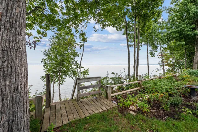 $679,000 | 74520 Lakeshore Drive, Washburn, WI 54891