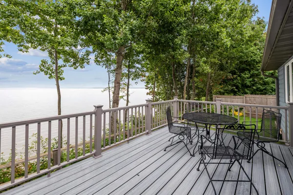 $679,000 | 74520 Lakeshore Drive, Washburn, WI 54891