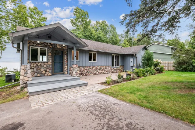 $679,000 | 74520 Lakeshore Drive, Washburn, WI 54891