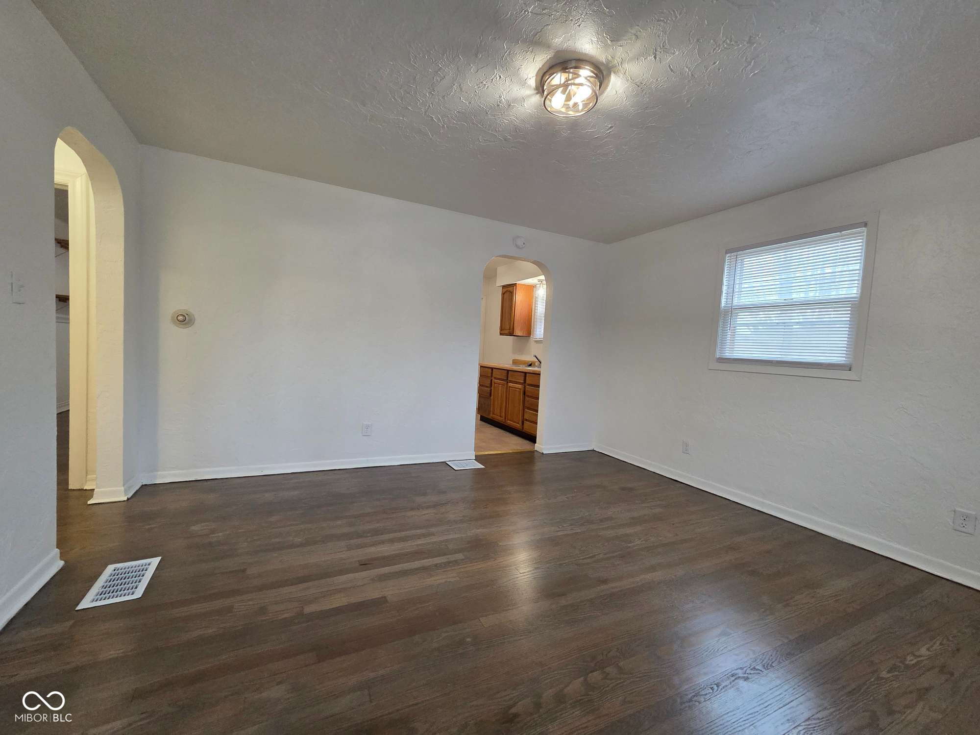 702 West 23rd Street Anderson, IN 46016 - Photo 3 of 13