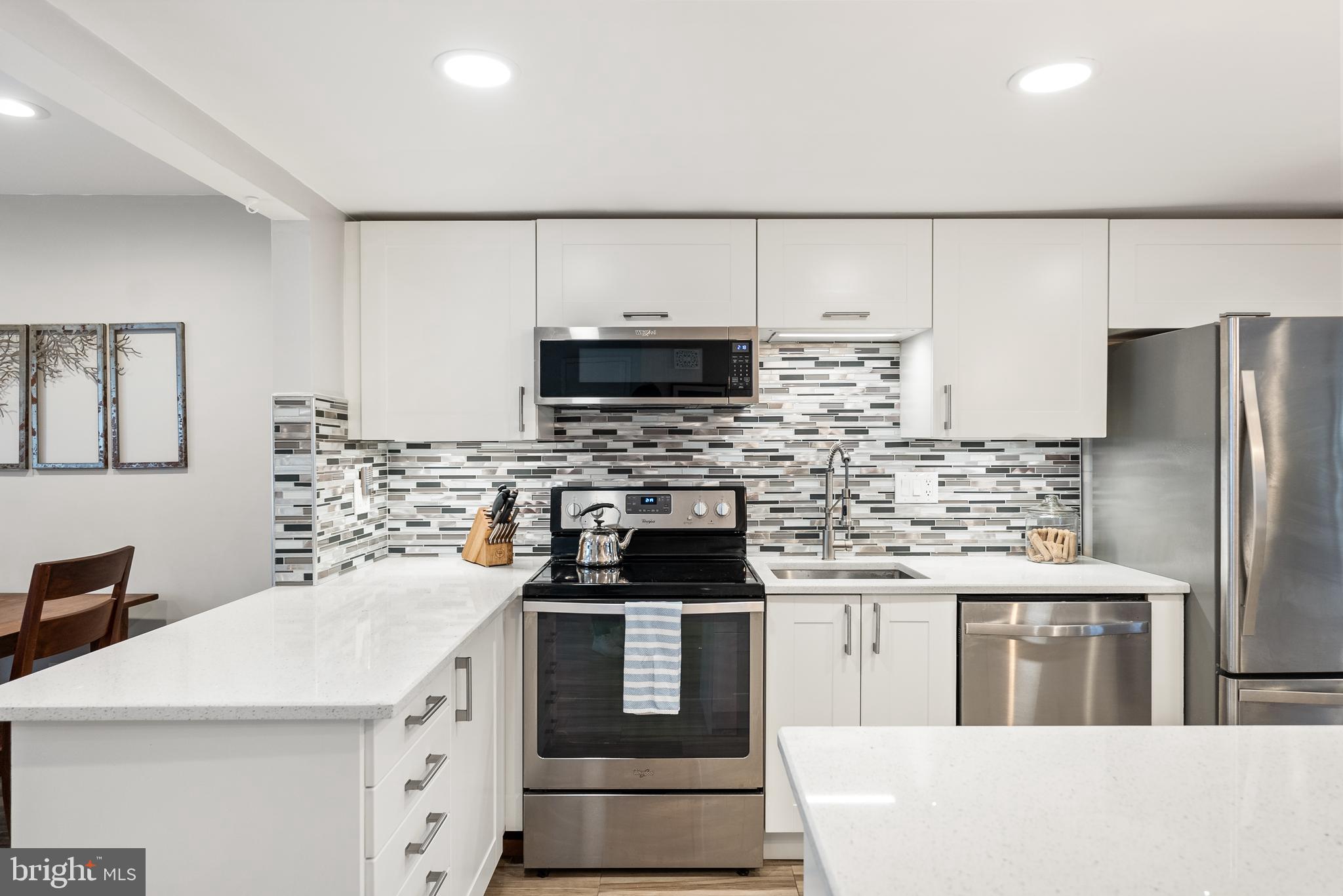11512 Hearthstone Court Reston, VA 20191 - Photo 3 of 13 Gallery Image 3