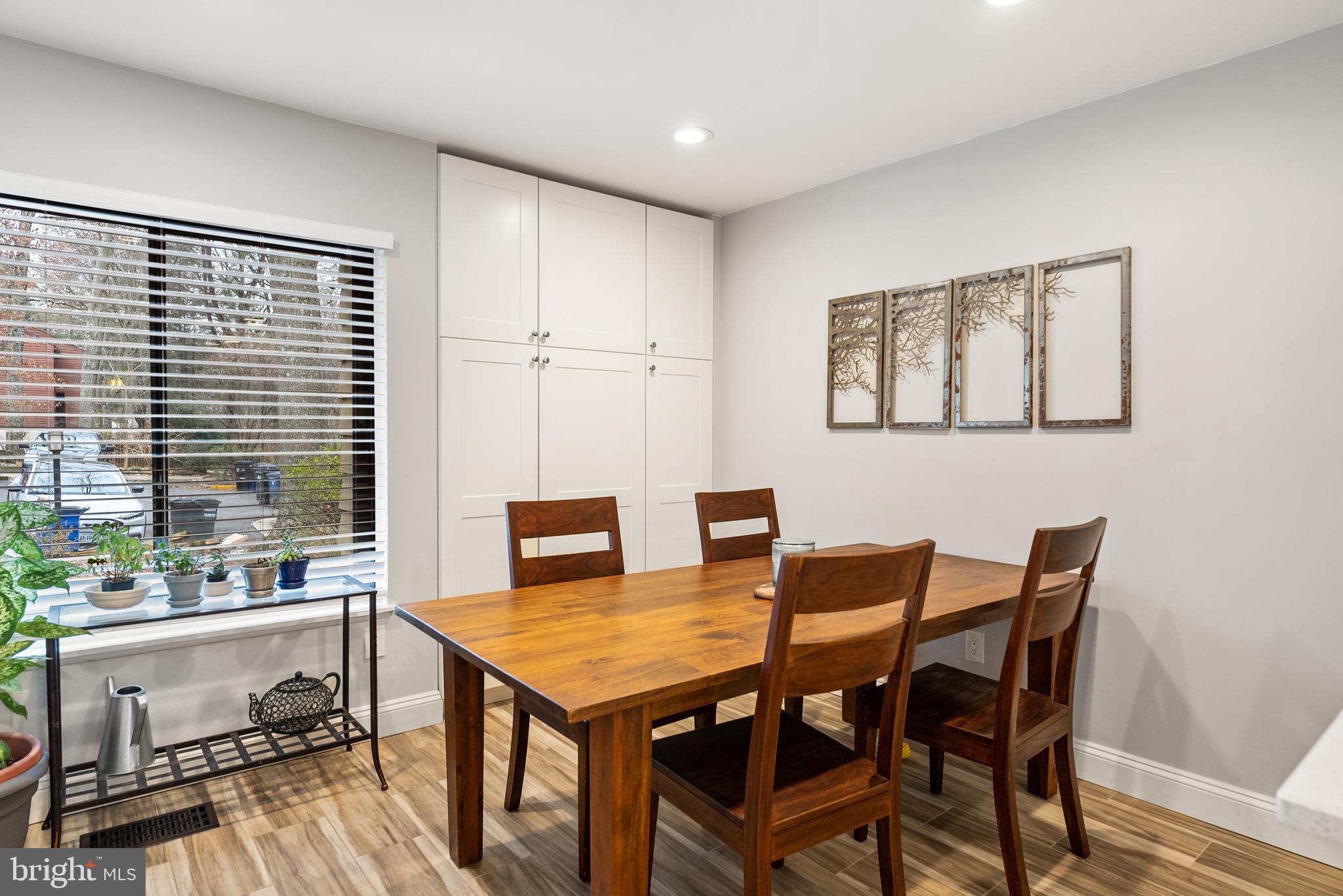 11512 Hearthstone Court Reston, VA 20191 - Photo 4 of 13 Gallery Image 4