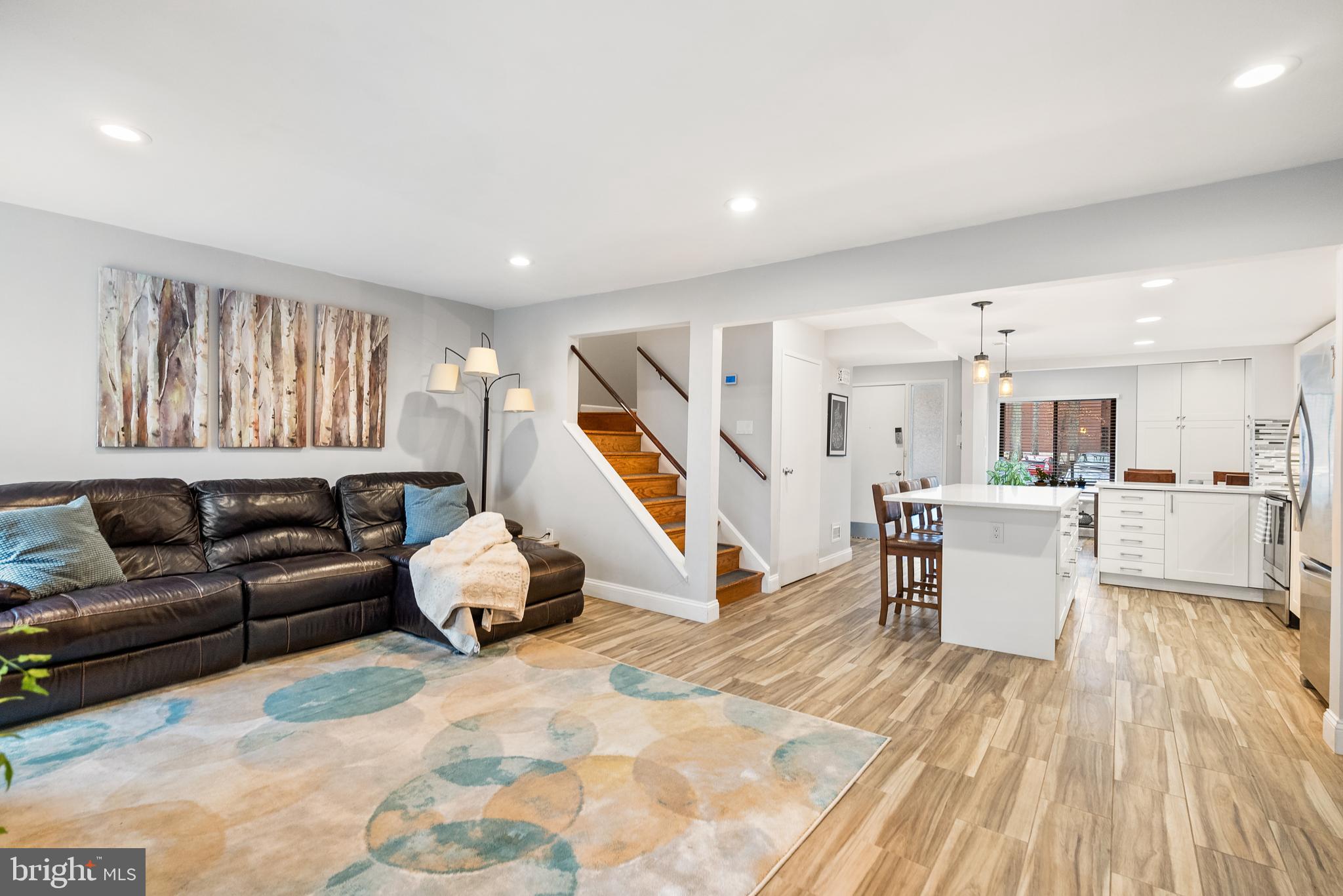 11512 Hearthstone Court Reston, VA 20191 - Photo 6 of 13 Gallery Image 6