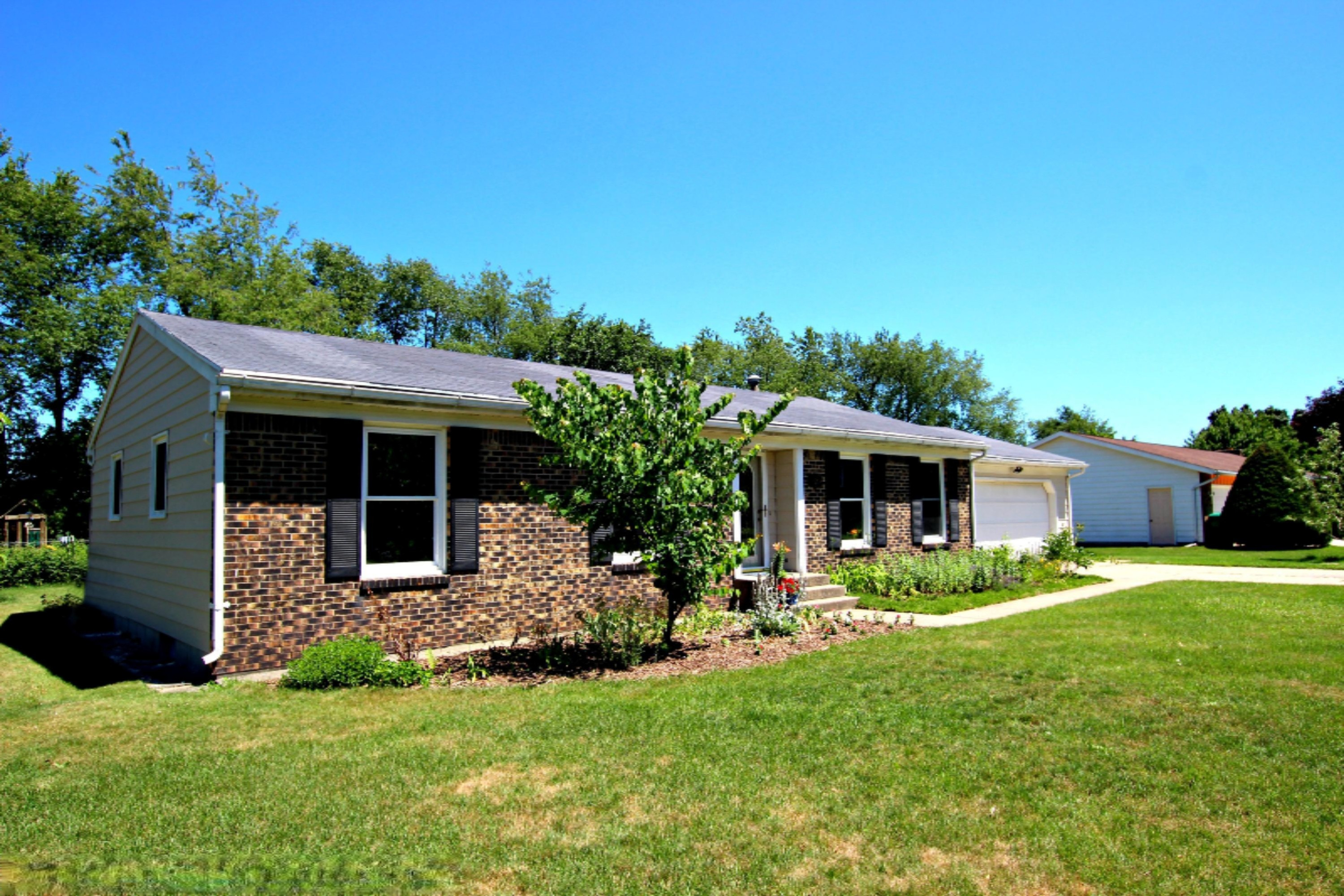 69683 Rose Road Sturgis, MI 49091 - Photo 1 of 35 Exterior 4