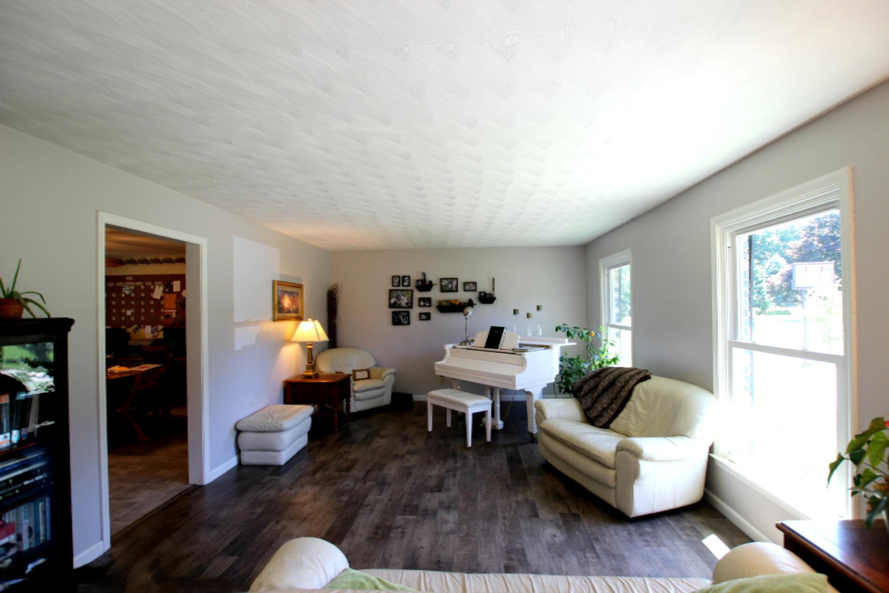 69683 Rose Road Sturgis, MI 49091 - Photo 2 of 35 Living Room 2