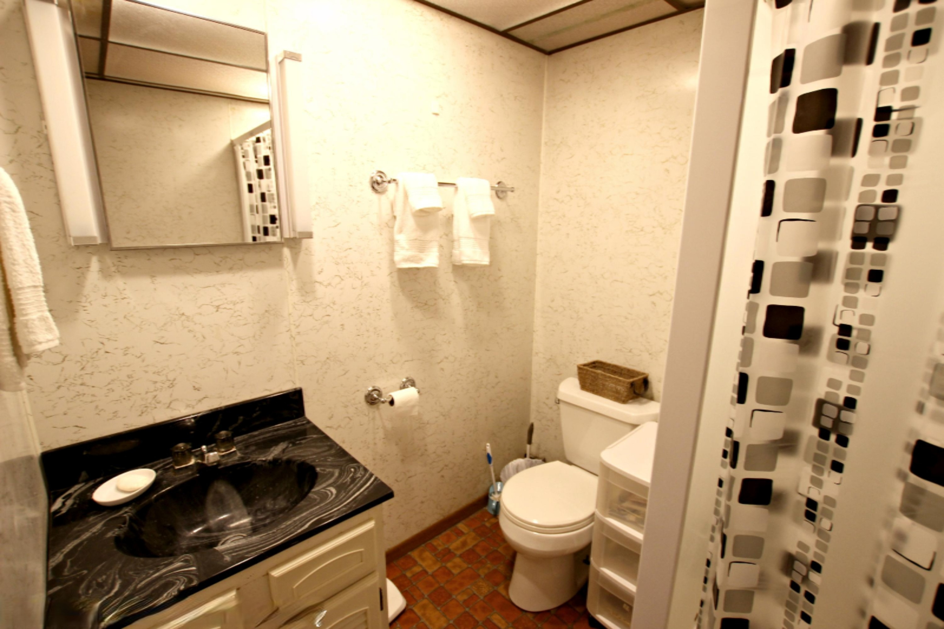 69683 Rose Road Sturgis, MI 49091 - Photo 27 of 35 Bathroom 3