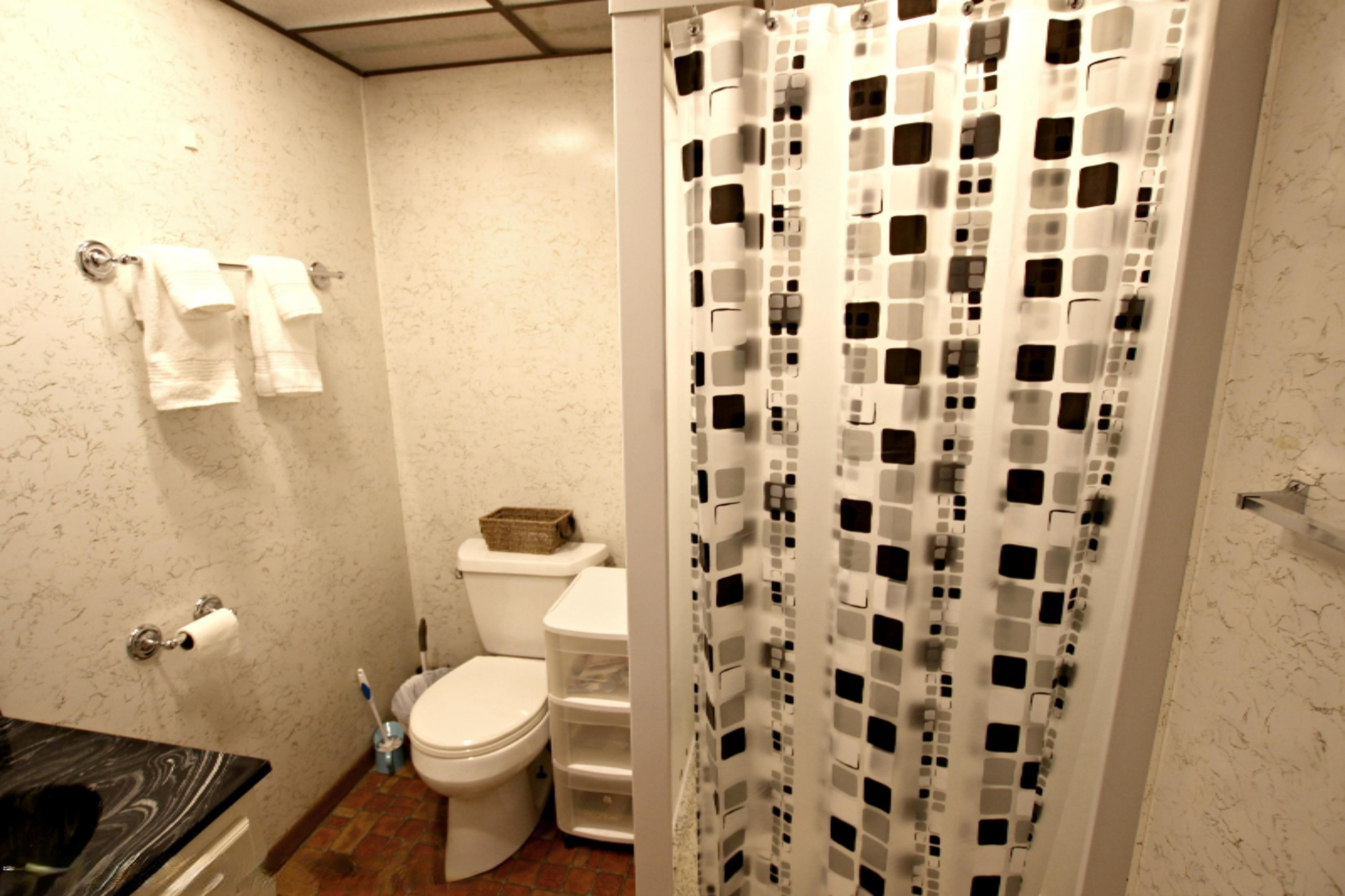 69683 Rose Road Sturgis, MI 49091 - Photo 28 of 35 Bathroom 4
