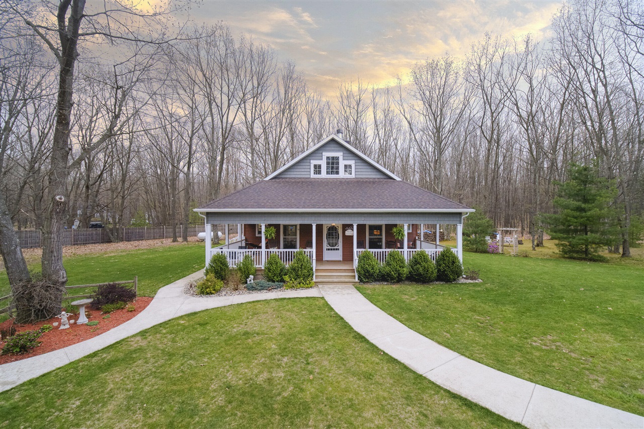 4207 West Jepson Road Manistee, MI 49660 - Photo 3 of 54