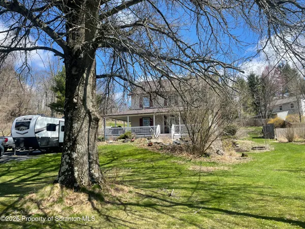 $395,000 | 628 Gravity Hill Road, Lake Ariel, PA 18436