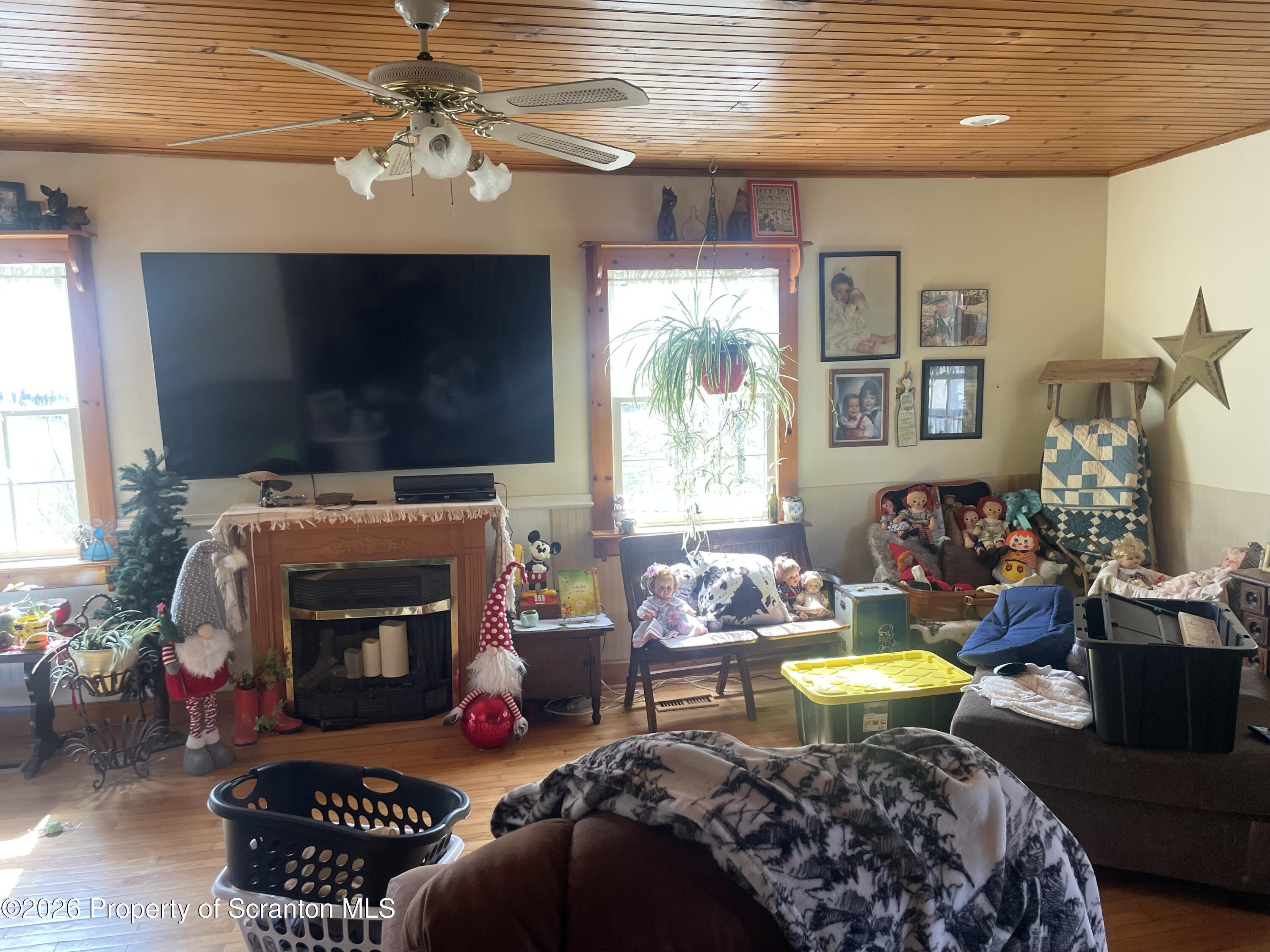 628 Gravity Hill Road Lake Ariel, PA 18436 - Photo 23 of 28 IMG_9849