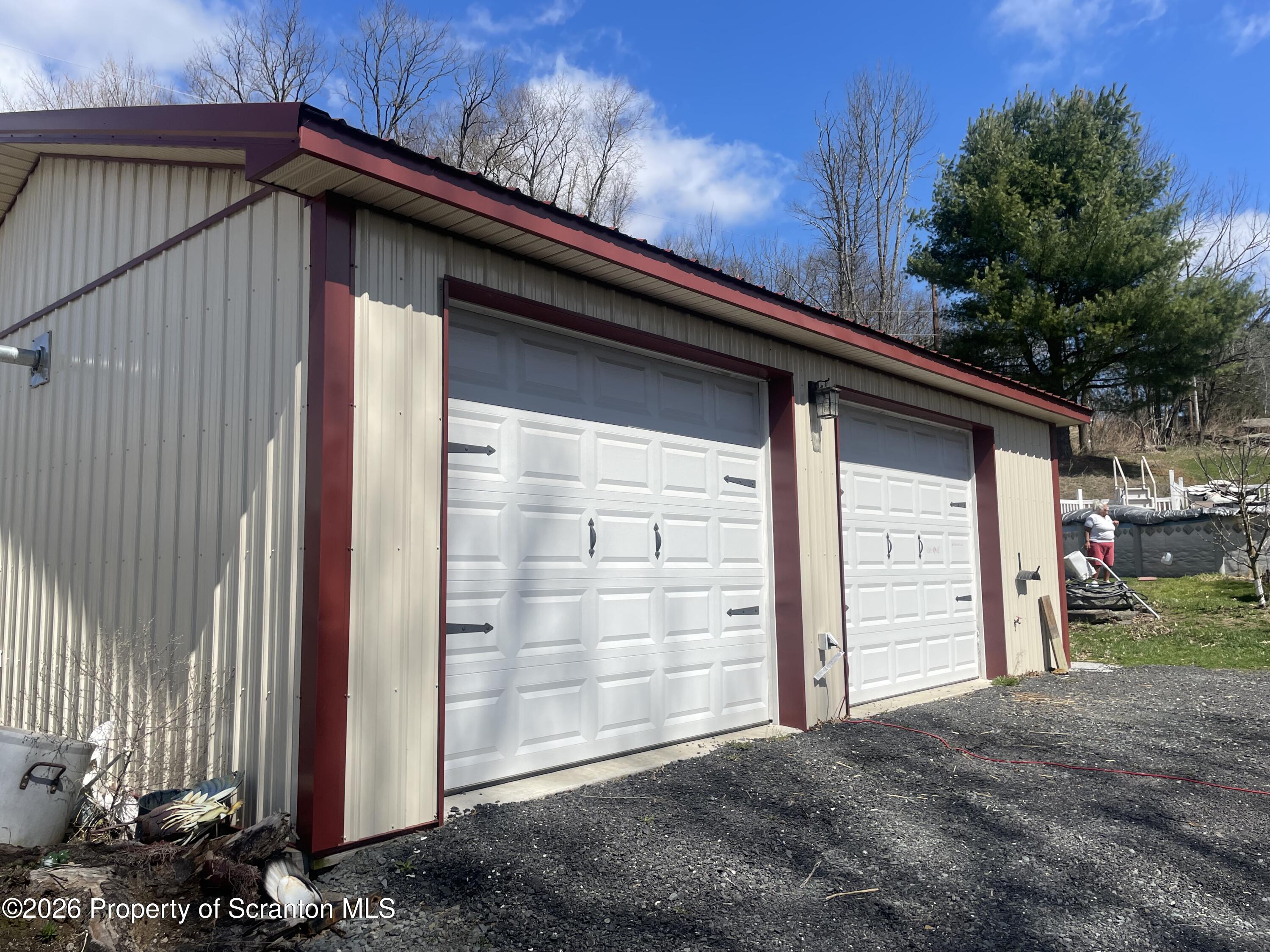 628 Gravity Hill Road Lake Ariel, PA 18436 - Photo 3 of 28 IMG_9866