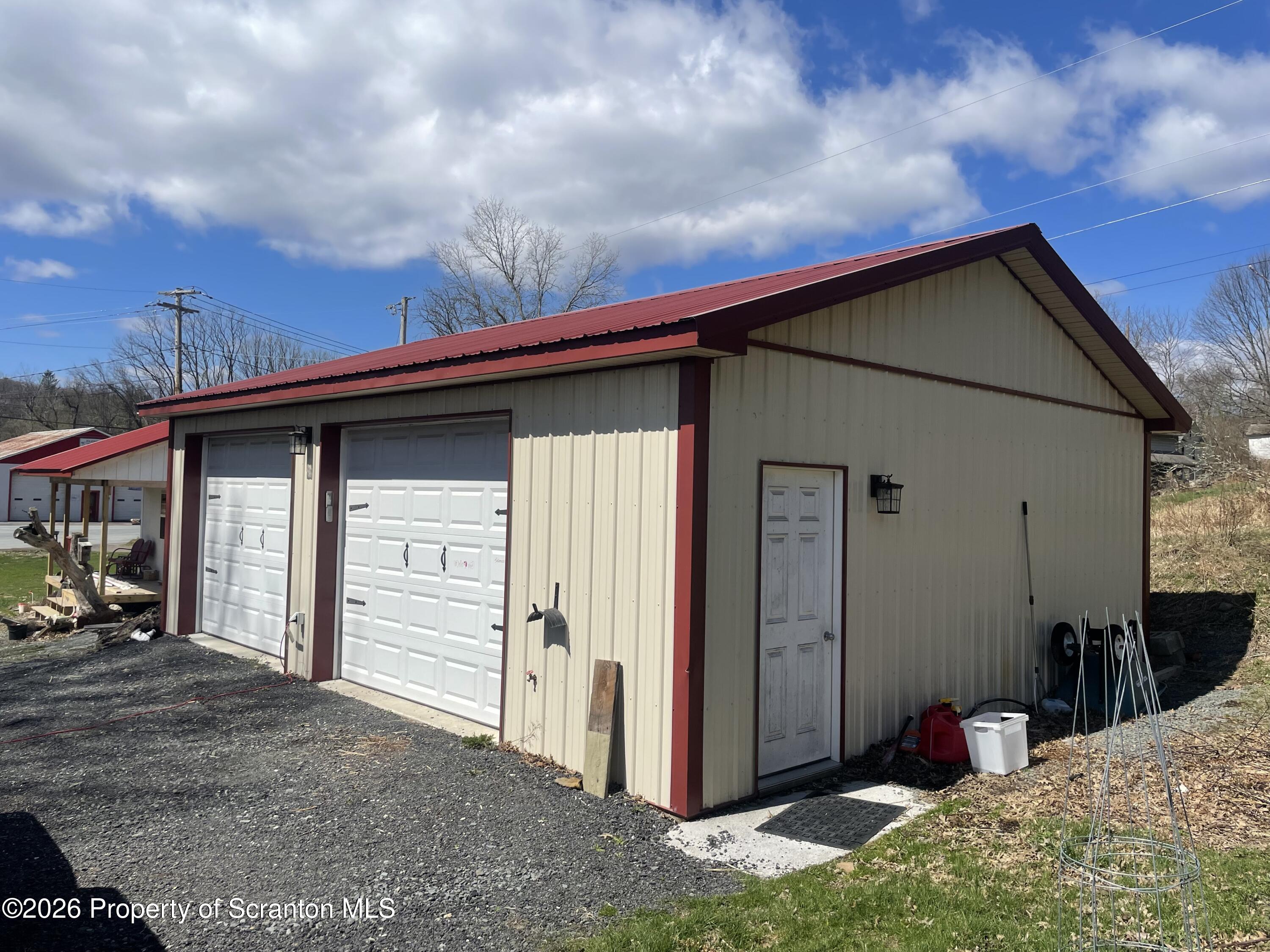 628 Gravity Hill Road Lake Ariel, PA 18436 - Photo 7 of 28 IMG_9867
