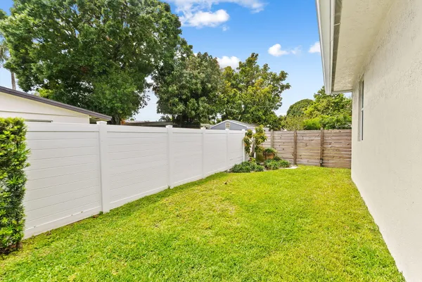 $925,000 | 1500 Southwest 20th Street, Fort Lauderdale, FL 33315